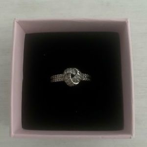 Pandora Shimmering knot ring